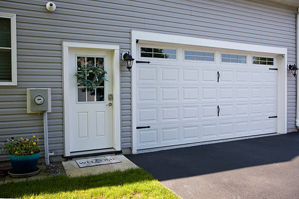 24/7 Emergency Garage Door Panel Replacement experts in Johnson County County, GA